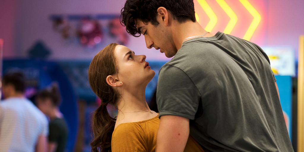 The Kissing Booth 2 Differences Between Book And Movie Ending